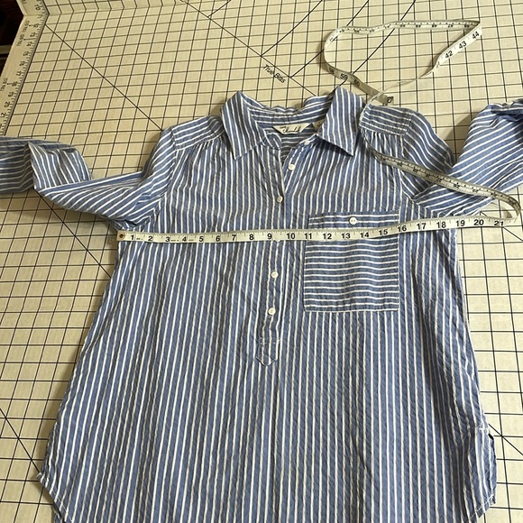 Caffe Marrakesh blue/white striped tunic, adjustable sleeves, button up w collar - Picture 5 of 9